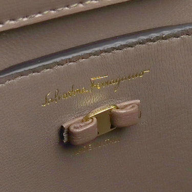 フェラガモ FERRAGAMO ヴァラ リボン トップハンドル 21I290 キャラウェイシード カーフ スプリットカーフ ファブリック 2WAYバッグ ゴールド金具 茶 ハンドバッグ ショルダーバッグ