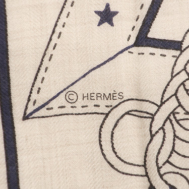 エルメス HERMES カレ140 カレジェアン ナチュラル×ネイビー カシミヤ シルク ストール 【LA PROMENADE DU MATIN/朝の散歩】