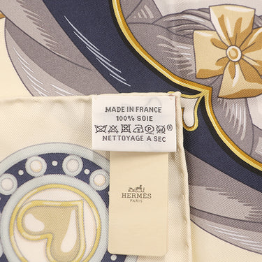 エルメス HERMES カレ90 CARRE クレーム×マリン×ゴールド シルク スカーフ 新品 未使用【HARNAIS DE COUR/宮廷の馬具】