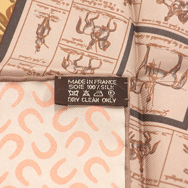 エルメス HERMES カレ90 CARRE ピンク×マルチカラー シルク スカーフ 【A CHEVAL SUR MON CARRE/カレの馬に乗って】