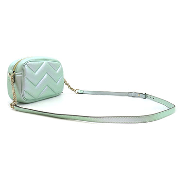 グッチ GUCCI GGマーモント スモール カメラバッグ 447632 グリーン レザー シェブロンキルティングレザー ショルダーバッグ ゴールド金具 イリデセント メタリック