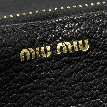 ミュウミュウ MIU MIU 二つ折り ロゴプレート 5MH109 NERO ゴートレザー マドラス 長財布 ゴールド金具 黒 ロングウォレット カードケース付き