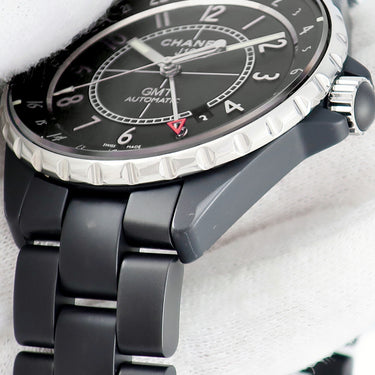 腕時計 シャネル CHANEL J12 GMT 41mm H3101 自動巻き メンズ マットブラックセラミック 黒 アラビア デイト