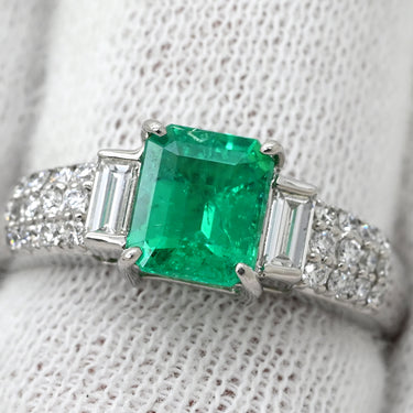 ノンブランド NON BRAND エメラルド 1.10ct ダイヤモンド グリーン×プラチナシルバー Pt900 エメラルド ダイヤモンド リング 指輪 緑 ステップカット プラチナ900 パヴェ 12号