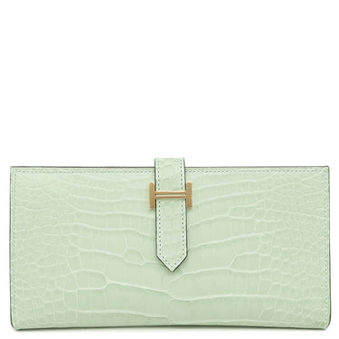 エルメス HERMES ベアンスフレ ヴェールデュー アリゲーターマット 長財布 ゴールド金具 新品 未使用 薄緑 クロコ 二つ折り 2025年製