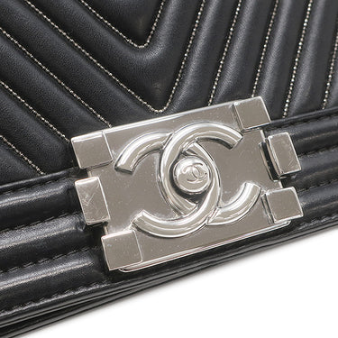 シャネル CHANEL ボーイシャネル25 A67086 ブラック ラムスキン ショルダーバッグ シルバー金具 シェブロン チェーンショルダー
