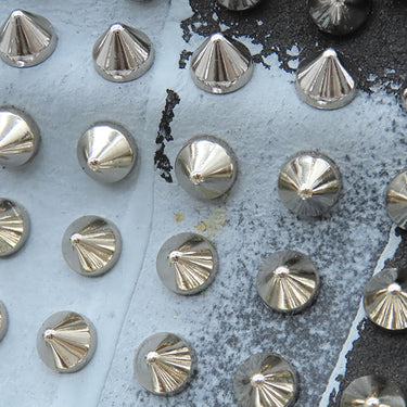 クリスチャンルブタン Christian Louboutin ルビファンク ブルー レザー ラバー ボディバッグ シルバー金具 ブルーグレー 赤 ロゴ スパイクスタッズ グラフィック