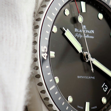 腕時計 ブランパン BLANCPAIN フィフティ ファゾムス バチスカーフ 5000-1110-B52A 自動巻き メンズ メテオグレー 逆回転防止ベゼル