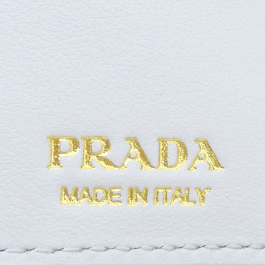 プラダ PRADA フラワー メタルロゴ コンパクトウォレット 1MV204 PERLA レザー 二つ折り財布 ゴールド金具 ソフトカーフ キルティング
