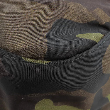 プラダ PRADA 三角ロゴ メッセンジャー バッグ カーキ ナイロン ショルダーバッグ シルバー金具 カモフラ 迷彩柄