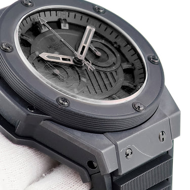 腕時計 ウブロ HUBLOT キングパワー フドロワイヤント オールブラック 715.CI.1110.RX 自動巻き メンズ クロノグラフ 限定