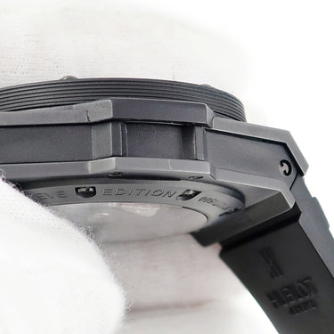 腕時計 ウブロ HUBLOT キングパワー フドロワイヤント オールブラック 715.CI.1110.RX 自動巻き メンズ クロノグラフ 限定