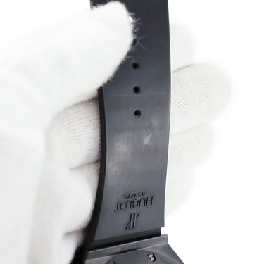 腕時計 ウブロ HUBLOT キングパワー フドロワイヤント オールブラック 715.CI.1110.RX 自動巻き メンズ クロノグラフ 限定