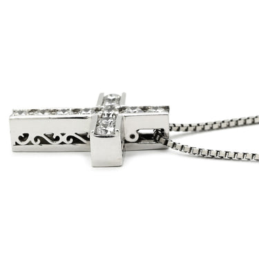 ノンブランド NON BRAND ダイヤモンド 0.92ct クロスペンダント プラチナシルバー Pt850 ダイヤモンド ネックレス 十字架 CROSS 11石 11P 11粒 プラチナ850