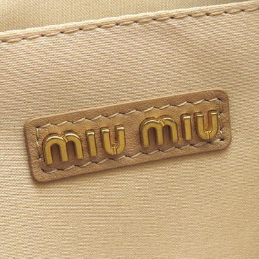 ミュウミュウ Miu Miu アルカディ マテラッセ レザー バッグ スモール サンドベージュ レザー 2WAYバッグ ゴールド金具 ミラーケース欠品