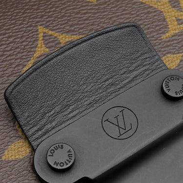 ルイヴィトン Louis Vuitton Sロック ヴェルティカル ウエアラブルウォレット M81522 モノグラムマカサー モノグラムマカサー ショルダーバッグ ブラック金具