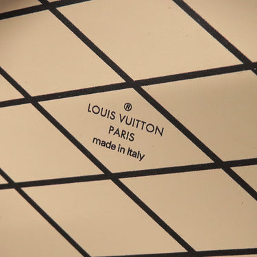ルイヴィトン LOUIS VUITTON ミニ ボワット シャポー M90469 ノワール モノグラムヴェルニ ショルダーバッグ ゴールド金具 黒 ポシェット