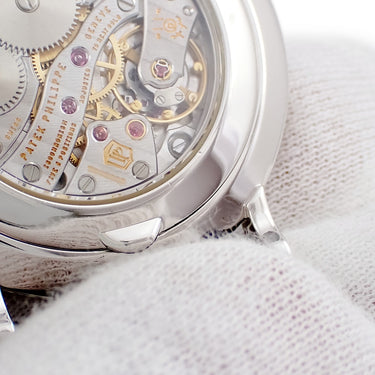 腕時計 パテックフィリップ PATEK PHILIPPE カラトラバ 5119G-001 手巻き メンズ OH済 K18WG無垢 白 ローマン クル・ド・パリベゼル