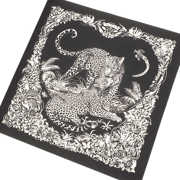 未使用【エルメス】ジャングルラブ　カレジェアン　カレ　140 ストール　ショール HERMES（エルメス） カレジェアン 140 JUNGLE LOVE ジャングルラブ 小物
