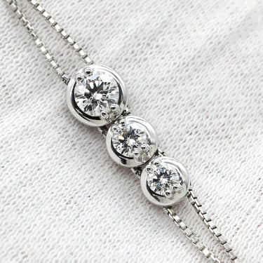 タサキ TASAKI トリロジー ホワイトゴールド K18WG ダイヤモンド ネックレス TASAKI ダイヤ 0.56ct 3石 3粒 Au K18 750WG