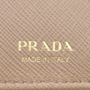 プラダ PRADA メタルロゴ コンパクトウォレット 1ML023 ベージュピンク レザー 二つ折り財布 ゴールド金具 2つ折り