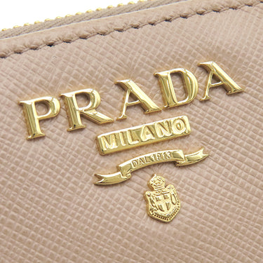 プラダ PRADA メタルロゴ コンパクトウォレット 1ML023 ベージュピンク レザー 二つ折り財布 ゴールド金具 2つ折り