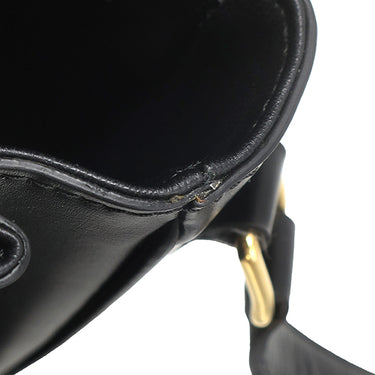 セリーヌ CELINE クラシック トリオンフ ブラック カーフ ショルダーバッグ ゴールド金具 黒