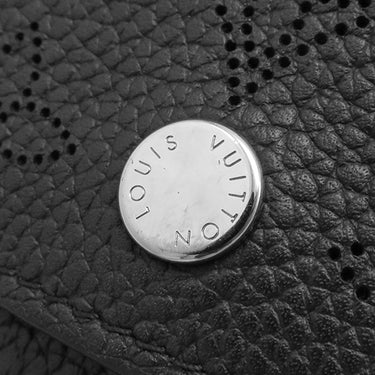 ルイヴィトン LOUIS VUITTON ポルトフォイユ イリス コンパクト M62540 ノワール モノグラムマヒナ 二つ折り財布 シルバー金具 黒