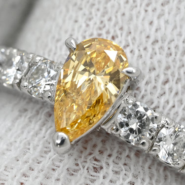 ロイヤルアッシャー ROYAL ASSCHER DIAMOND イエローダイヤモンド イエロー×プラチナシルバー Pt900 ダイヤモンド イエローダイヤモンド リング 指輪 プラチナ Pt900 SI-1 ダイア 11号