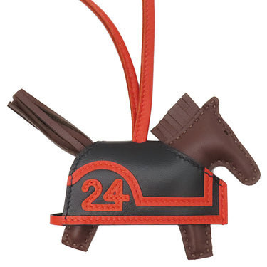 エルメス HERMES ロデオ ロベオ24 PM テール×カプシーヌ×ブラック アニョーミロ スイフト バッグチャーム 茶 赤 黒 2025年製