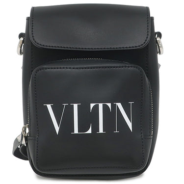 ヴァレンティノ VALENTINO VLTN クロスボディバッグ ブラック レザー ショルダーバッグ シルバー金具 黒 白 ロゴ ショルダー 斜め掛け フラップ
