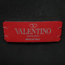 ヴァレンティノ VALENTINO VLTN クロスボディバッグ ブラック レザー ショルダーバッグ シルバー金具 黒 白 ロゴ ショルダー 斜め掛け フラップ