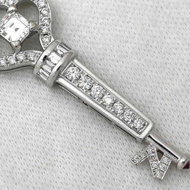 ノンブランド NON BRAND キーモチーフ ダイヤモンド ホワイトゴールド K18WG ダイヤモンド 色石 ペンダントトップ 十字架 18K 750 WG ネックレストップ カギ 鍵