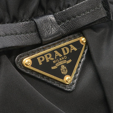 プラダ PRADA ロゴプレート 2WAY バッグ NERO ナイロン レザー 2WAYバッグ ゴールド金具 黒 ハンドバッグ ショルダー テスート