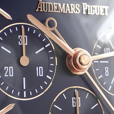 時計 オーデマピゲ AUDEMARS PIGUET テーブルクロック CODE11.59 クオーツ メンズ 置き時計 ネイビー 紺 バー アラビア ラウンド