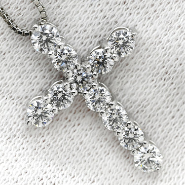 ノンブランド NON BRAND ダイヤモンド 1.010ct クロスペンダント プラチナシルバー Pt900 ダイヤモンド Pt850(チェーン) ネックレス 十字架 CROSS 11石 11P 11粒 ハート＆キューピッド