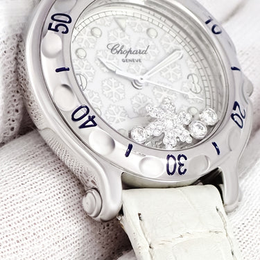 腕時計 ショパール CHOPARD ハッピースノーフレーク 27/8949 クオーツ レディース 純正ダイヤ 雪の結晶 ホワイト デイト