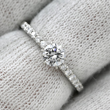 ロイヤルアッシャー ROYAL ASSCHER DIAMOND エラ ブライダル ERA688 プラチナシルバー Pt950 ダイヤモンド リング 指輪 ダイヤ ソリティア ハーフエタニティ Pt950 6号