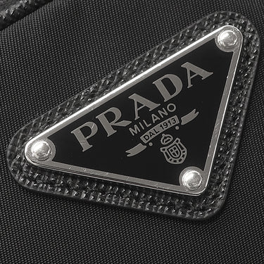 プラダ PRADA Re-Nylon スマートフォンケース 2ZH155 ブラック ナイロン レザー ショルダーバッグ シルバー金具 三角ロゴ ショルダー ドロスト ポシェット