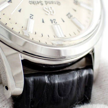腕時計 グランドセイコー Grand Seiko エレガンスコレクション 9Sメカニカル GMT SBGM221 9S66-00A0 自動巻き メンズ アイボリー デイト