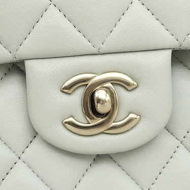 シャネル CHANEL マトラッセ Wフラップ チェーンショルダー ライトグレー ラムスキン ショルダーバッグ シャンパンゴールド金具 ブルーグレー ココマーク
