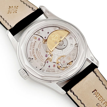 腕時計 パテックフィリップ PATEK PHILIPPE カラトラバ 6000G-001 自動巻き メンズ K18WG無垢 黒 ポインターデイト マイクロローター