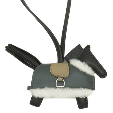 エルメス HERMES ロデオ ロベオ プラッシュ PM ブラック×ヴェールマングローブ×ベージュマルファ アニョーミロ ヴォースイフト メリノウール バッグチャーム シルバー金具 新品 未使用 2026年製