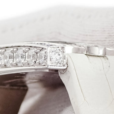 腕時計 ハリーウィンストン Harry Winston アヴェニュー クラシック オーロラ AVEQHM21WW231 クオーツ レディース K18WG無垢 純正ダイヤ