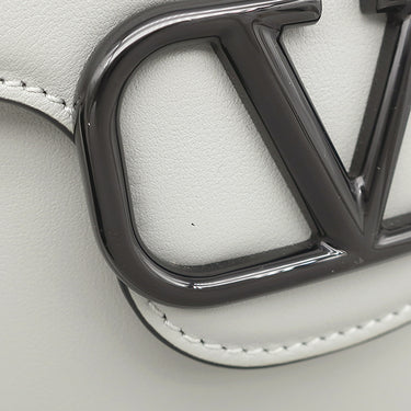 ヴァレンティノ VALENTINO ガラヴァーニ ロゴ クロスボディバッグ グレー レザー ショルダーバッグ ブラック金具 ショルダー 斜め掛け