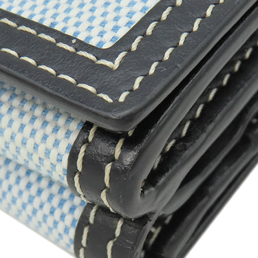 バーバリー BURBERRY ルナ ウォレット ライトブルー×ブラック キャンバス レザー 二つ折り財布 シルバー金具 水色 黒 コンパクトウォレット