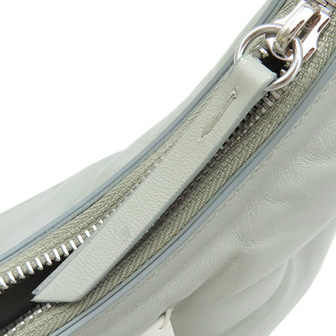 メゾン マルタン マルジェラ MAISON MARTIN MARGIELA グラムスラム SB3WG0024 ライトスモークグレー レザー ショルダーバッグ シルバー金具 Glam Slam ホーボー キルティング