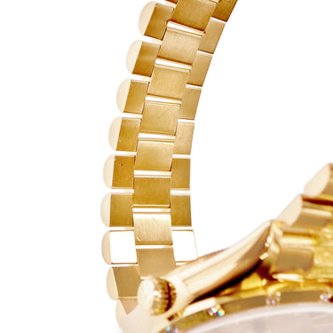 腕時計 ロレックス ROLEX デイデイト 36 18108 93番台 自動巻き メンズ 93番台 K18YG無垢 純正12Pダイヤ バーク仕上げ シャンパン
