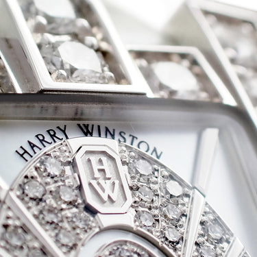 腕時計 ハリーウィンストン Harry Winston アヴェニュー クラシック エリプティック AVEQHM21WW241 クオーツ レディース K18WG 純正ダイヤ