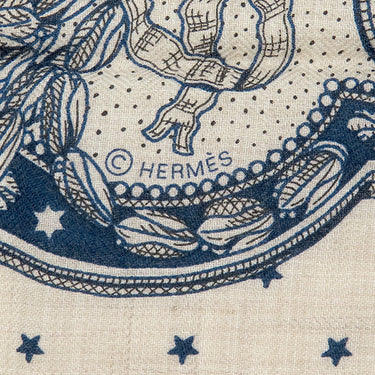 エルメス HERMES カレ140 カレジェアン H244394S ブルーペトロール×ナチュラル×ブラック カシミヤ シルク ストール 新品 未使用 【グランアパラ バンダナ】